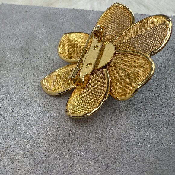 Vintage Gold Tone Wire & Mesh Flower Brooch 2" X 2" - Picture 5 of 5